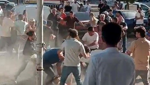 batmanda tasli sopali kavga alti yarali W4zvHV1S