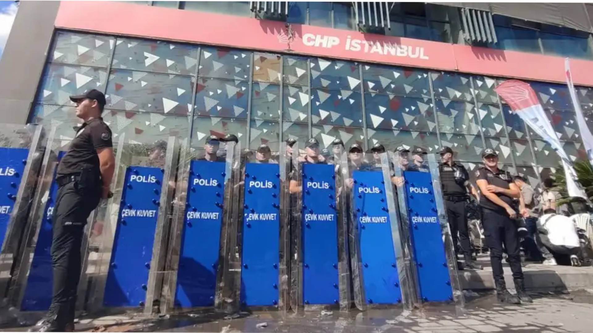 mahkeme chp istanbul il kongresi icin durdurma talep etti ysk devam dedi cabalar sonucsuz kalacak demokrasi kazanacak XlMevHBn