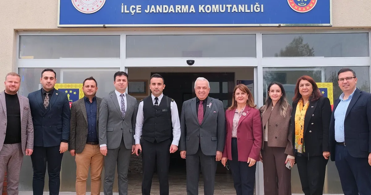 bursada sadi ozdemirden ustegmen onderisika ziyaret IIN2PLeB.webp