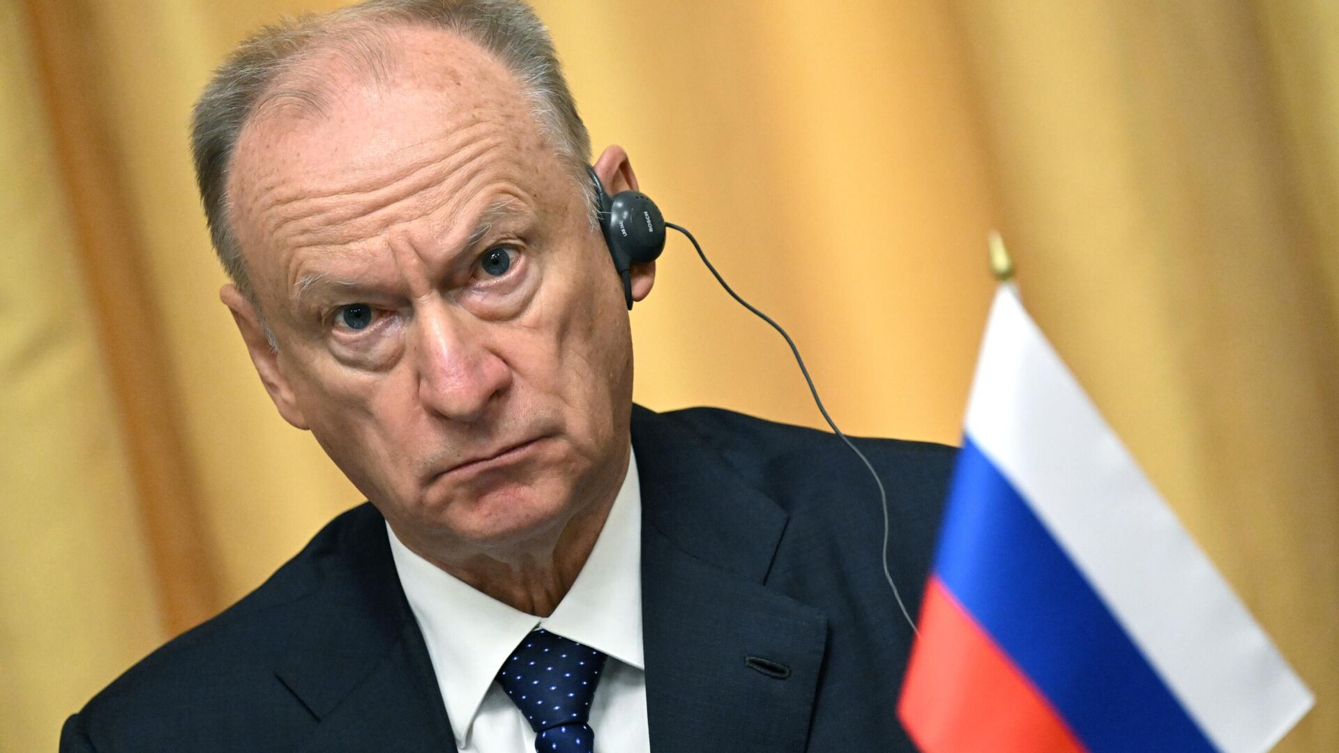 rusya devlet baskan yardimcisi patrusev bati putinin aciklamalarini rusca bilmese de cok iyi duyuyor ve anliyor DUGbATqS