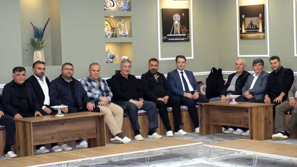sorgun belediye baskani ekinci muhtarlar gunu icin muhtarlarla bir araya geldi AP5Iaujm.jpg
