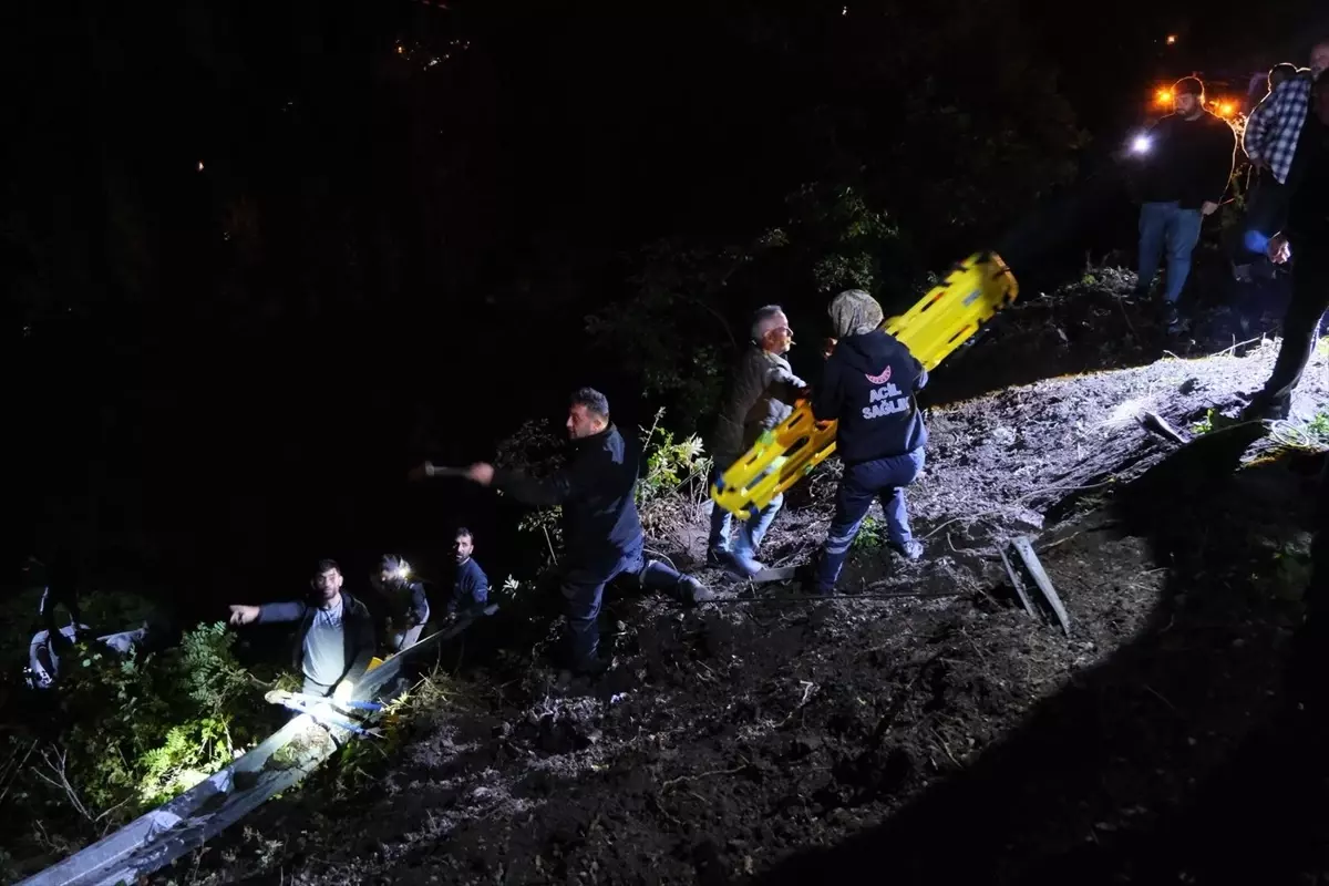 tir kazasinda surucu 2 saatte kurtarildi qWYxTsaP.jpg