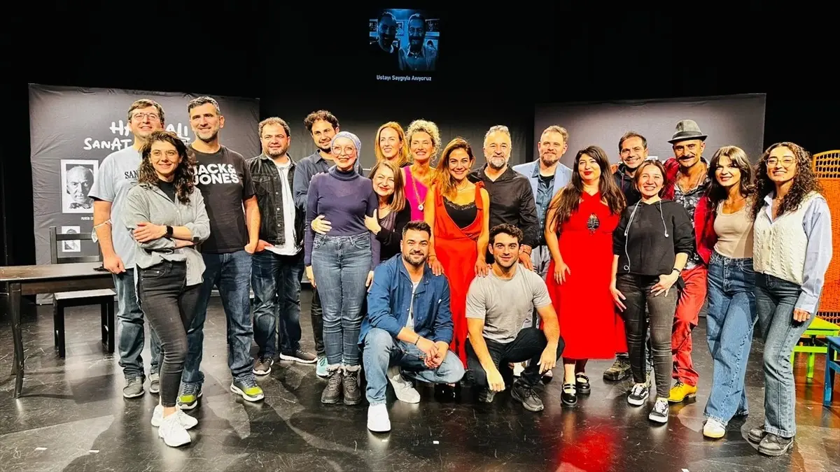 tiyatro frankfurt 2025 2026 sezonuna askimizin son duragi ile basladi g4EtQGO7