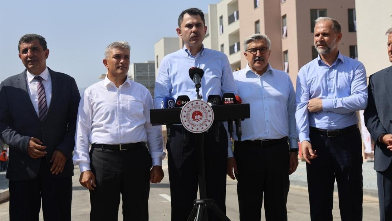 bakan kurum gunde 550 konut yapiyoruz her 3 depremzededen 2si evlerine kavustu 1sb6956q.jpg