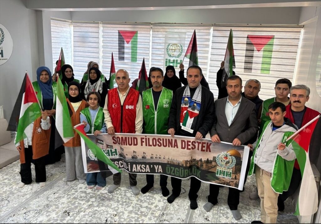 İHH Hakkari Şubesi, İsrail’in Sumud Filosu’na Yönelik Saldırısını Kınadı