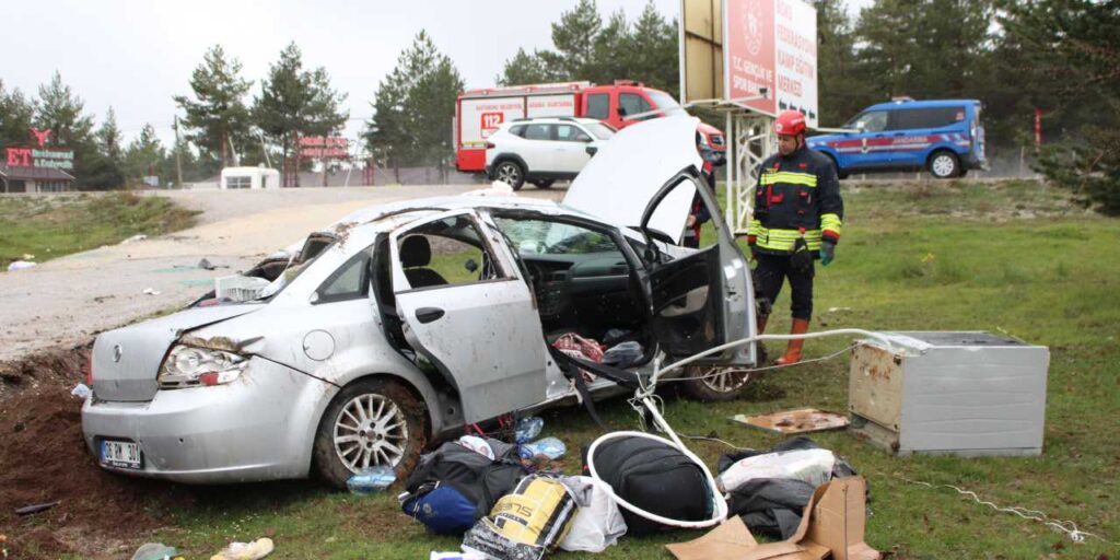 Kastamonu’da Kaza: Yaşlı Çift Otomobilde Sıkıştı