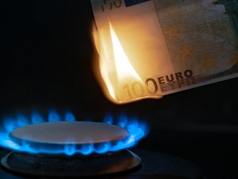 Avrupada dogal gazin megavatsaati 5870 euroya dustu UrLE3p8P