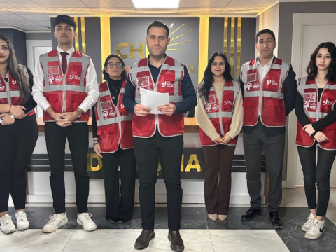 Kayyum tepkisi buyuyor elazigda chp gencligi toplu istifa etti EcRLLx2l