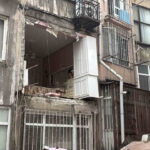 Nisantasinda binanin duvari coktu mahalleli deprem oldu zannetti IOW4AYWz